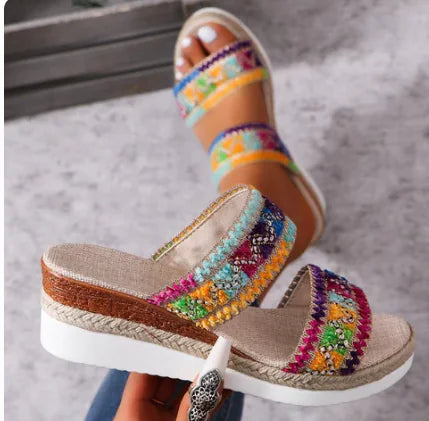 Strappy Sandalen