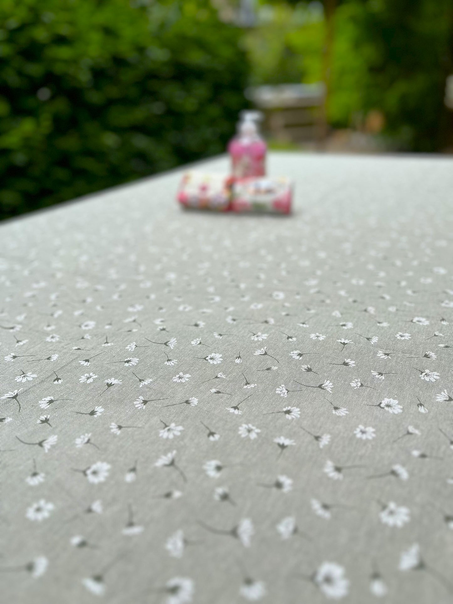 Italienische Tischdecke Margherita - Baumwolle - Design mit Gänseblümchen