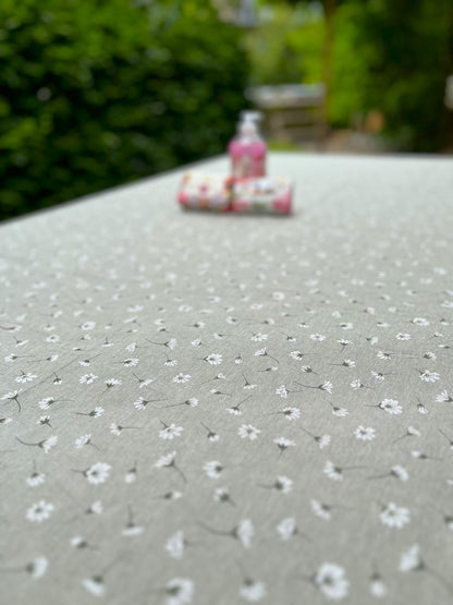 Italienische Tischdecke Margherita - Baumwolle - Design mit Gänseblümchen